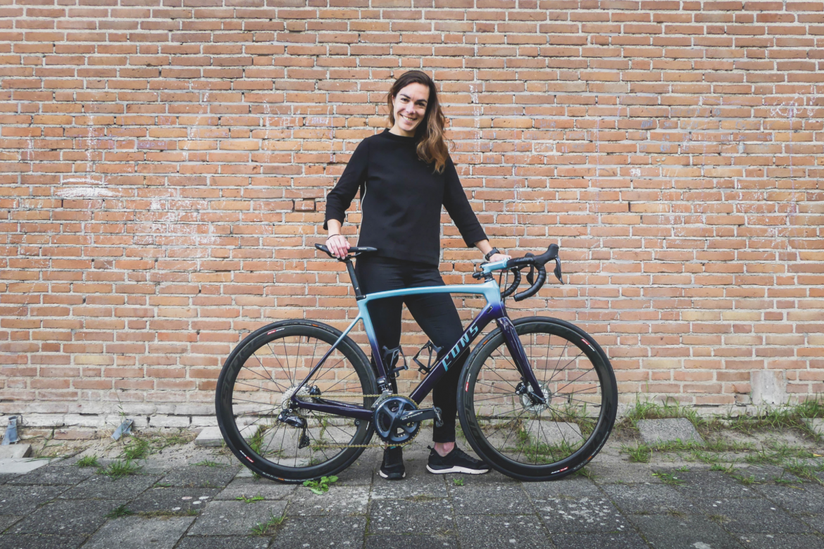 Custom dames racefiets | violet to blue ombre | Fons Bikes Custom dames racefiets | violet to blue ombre | Fons Bikes