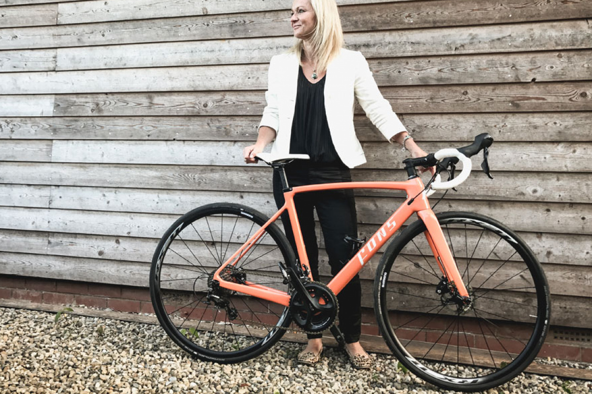 Stewart Island Reclame markering Maaike's review over haar custom dames racefiets | Fons Bikes