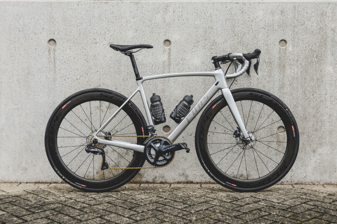 Custom dames racefiets | mat zilver grijze details | Fons bikes Custom dames racefiets | mat zilver grijze details | Fons bikes