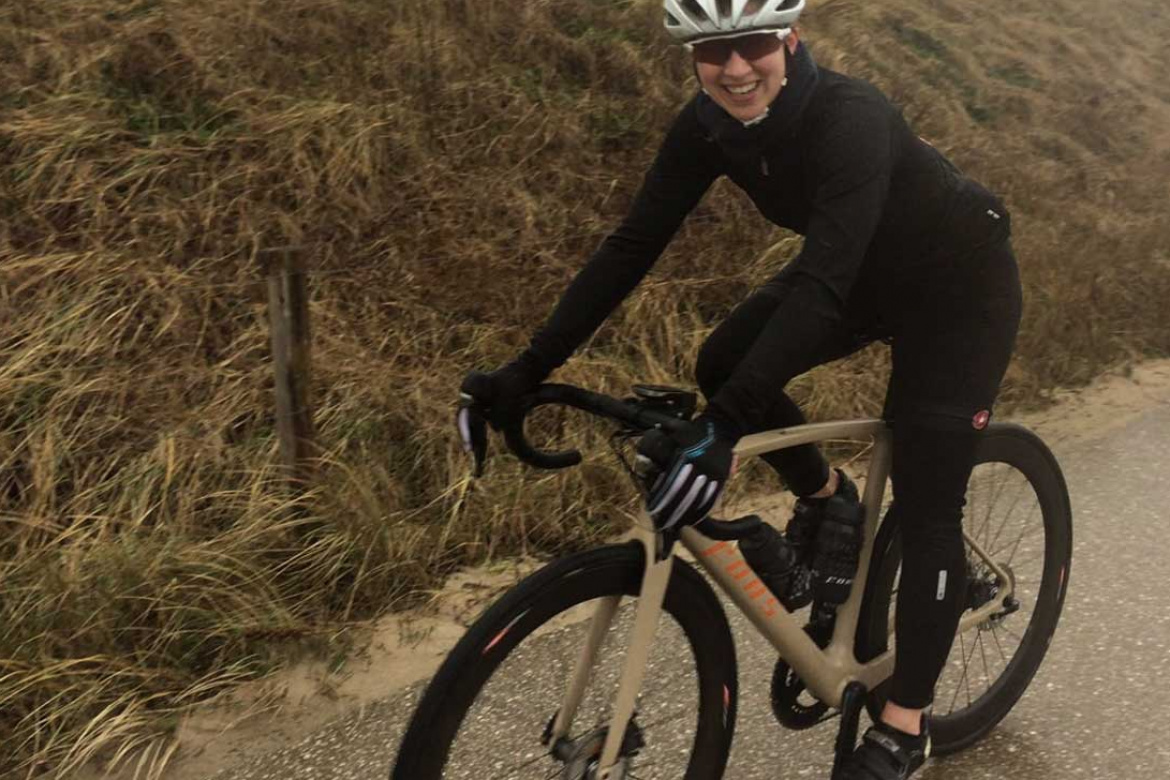 Custom dames racefiets| Beige racefiets met oranje | Fons bikes