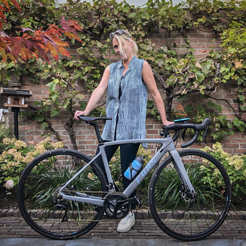 Custom dames racefiets | grijs met lichtblauwe details | Fons b